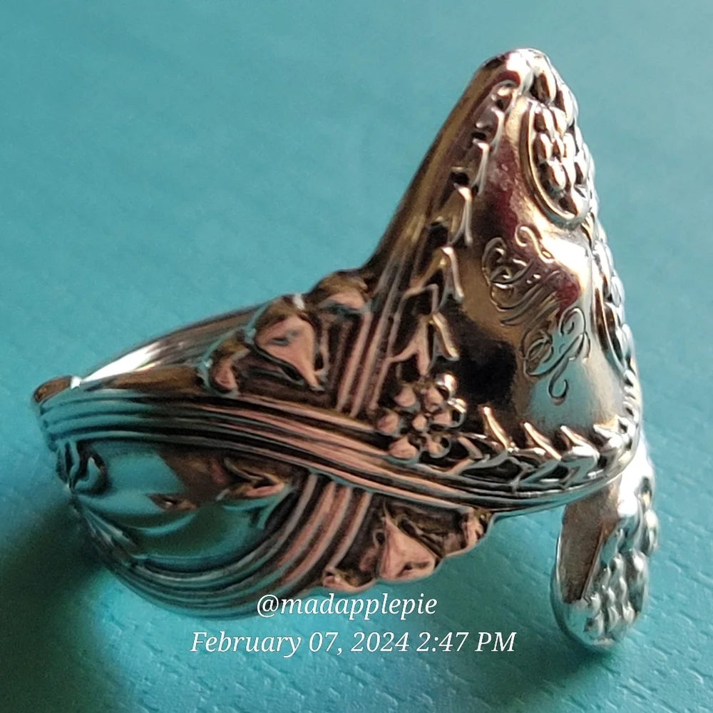1889 Tiffany & Co. Saint James Spoon Ring in Sterling Silver Luxury jewelry #77 - Picture 13 of 16